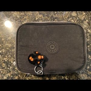Kipling pen case